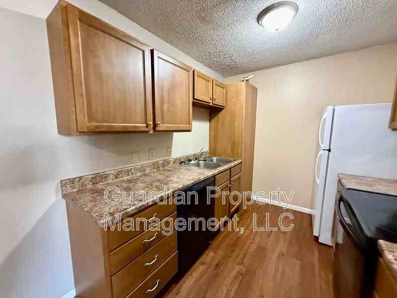 1010 N Walnut St #3 - Photo 2 of 10