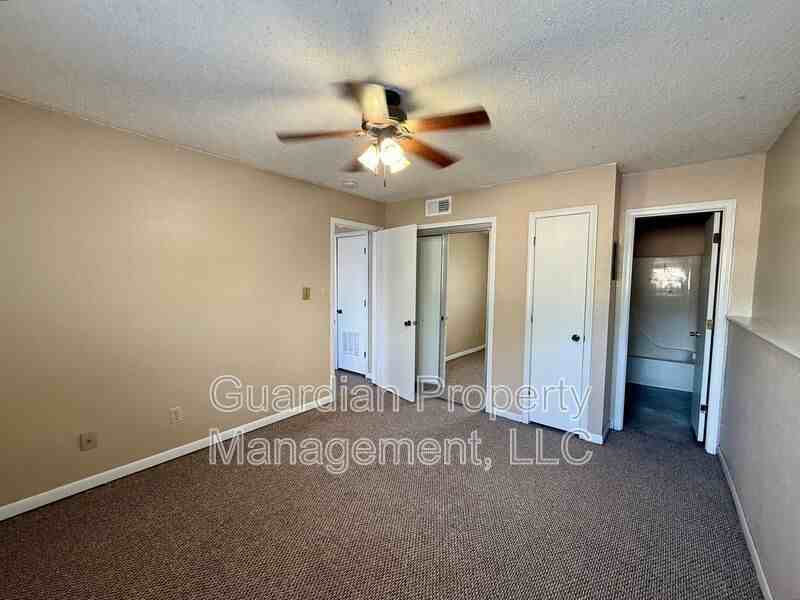 1010 N Walnut St #3 - Photo 6 of 10