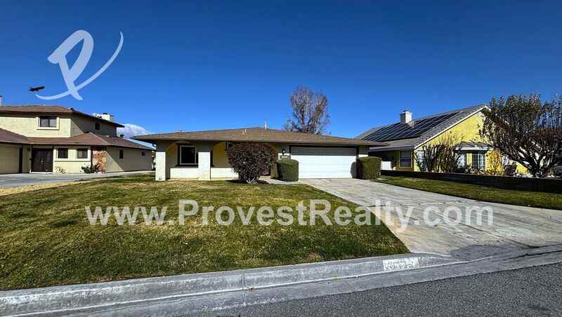 18430 Niagara Dr - Photo 2 of 20