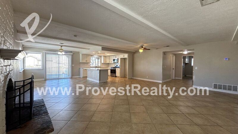 18430 Niagara Dr - Photo 5 of 20