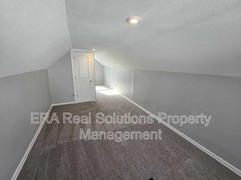 2578 Mcguffey Rd - Photo 7 of 9