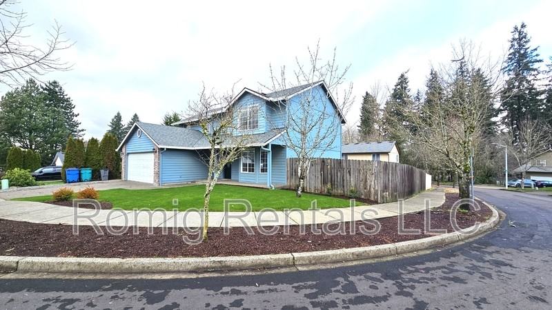 10032 Ne 19th St - Photo 3 of 27