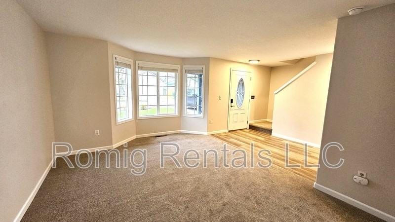 10032 Ne 19th St - Photo 7 of 27