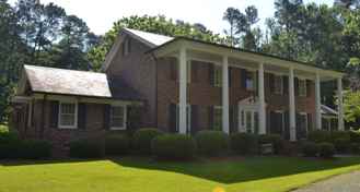 221 Magnolia Ln - Photo 1 of 1