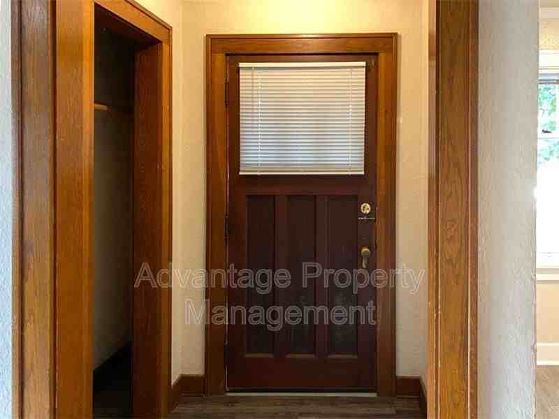 1762 Nw Harrison Blvd - Photo 3 of 26