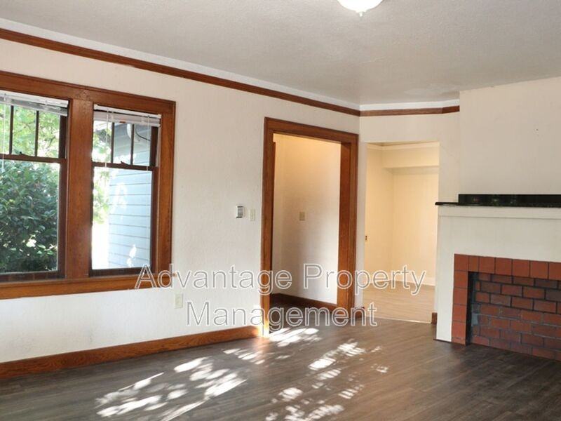 1762 Nw Harrison Blvd - Photo 5 of 26