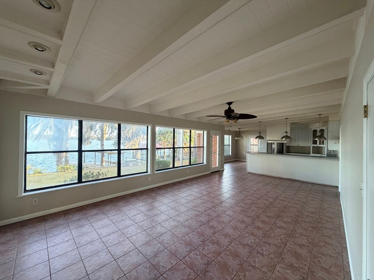 5976 Seville Dr - Photo 2 of 28