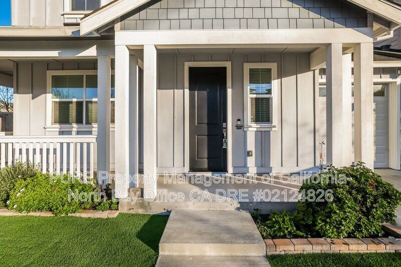 2976 Bay Village Ave - Photo 3 of 23