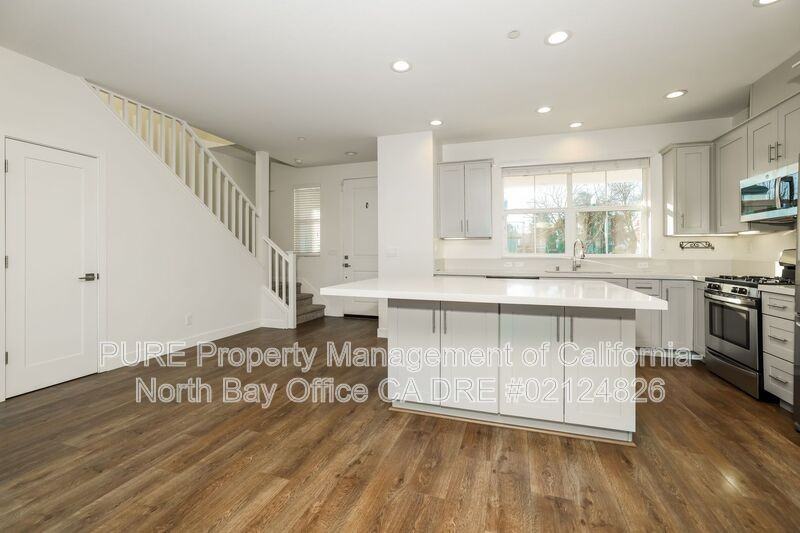 2976 Bay Village Ave - Photo 5 of 23