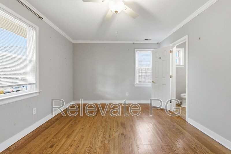 8410 Yolanda Rd - Photo 6 of 32