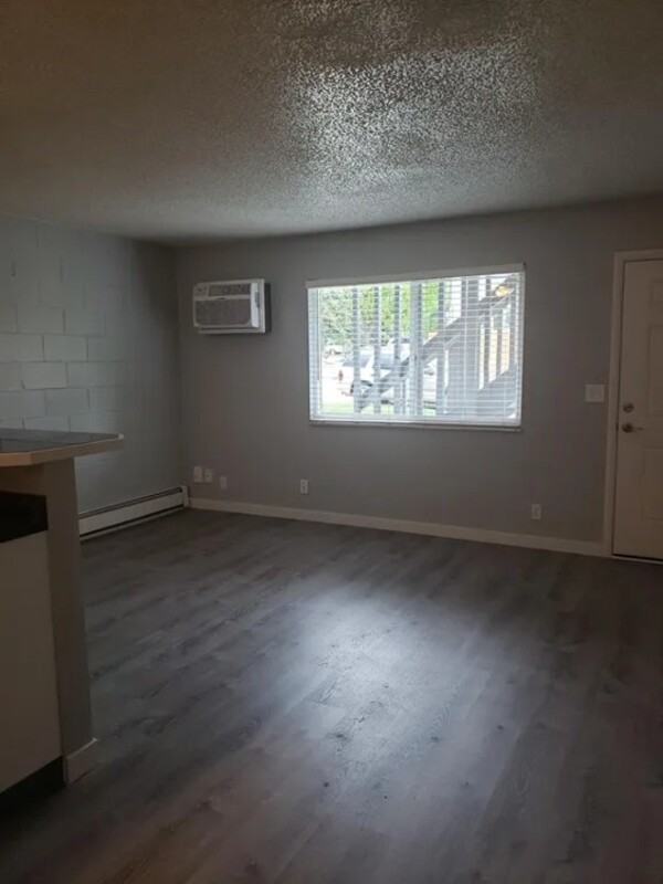 2229 Collyer St - Photo 5 of 9