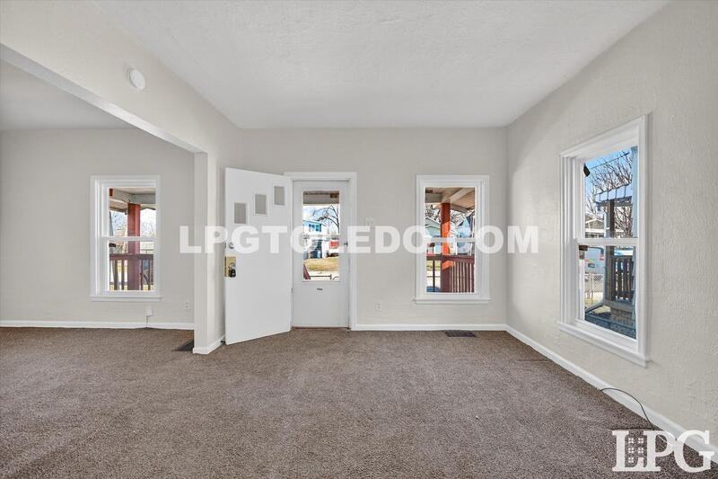 1434 Kedron St - Photo 6 of 36