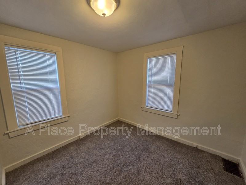 338 La Motte Ln - Photo 7 of 11