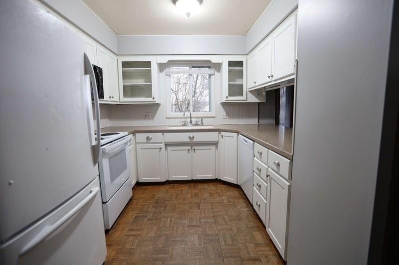 4833 Stauffer Ave Se - Photo 2 of 9