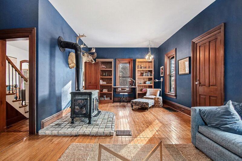 704 24th Ave - Photo 4 of 20