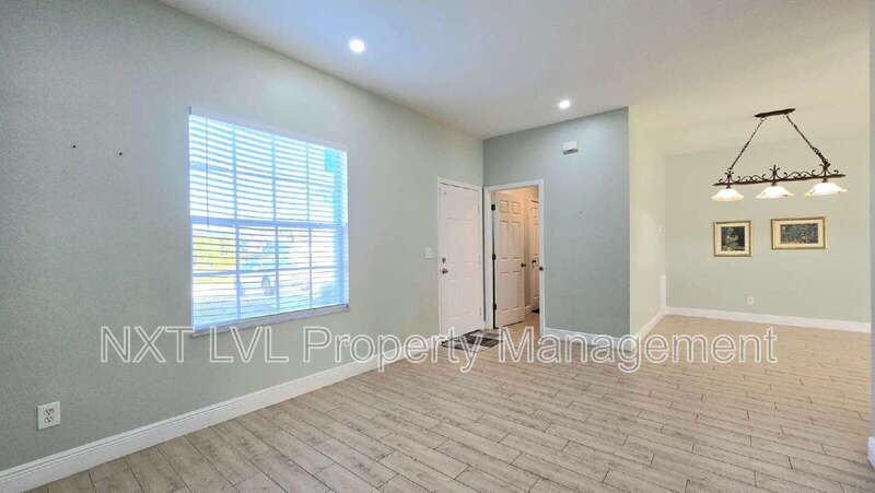 2122 Sw 29th Ter - Photo 3 of 23