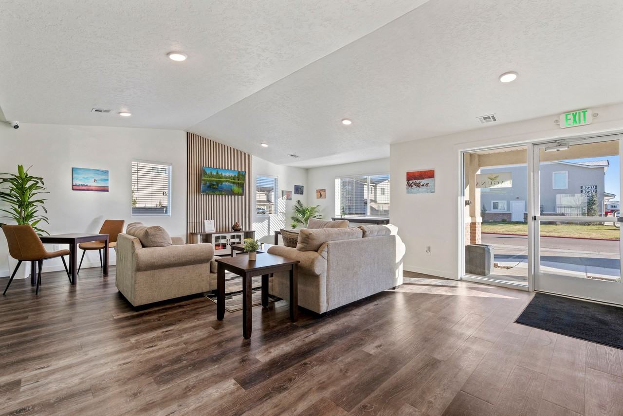 16852 Idaho Center Blvd - Photo 2 of 10