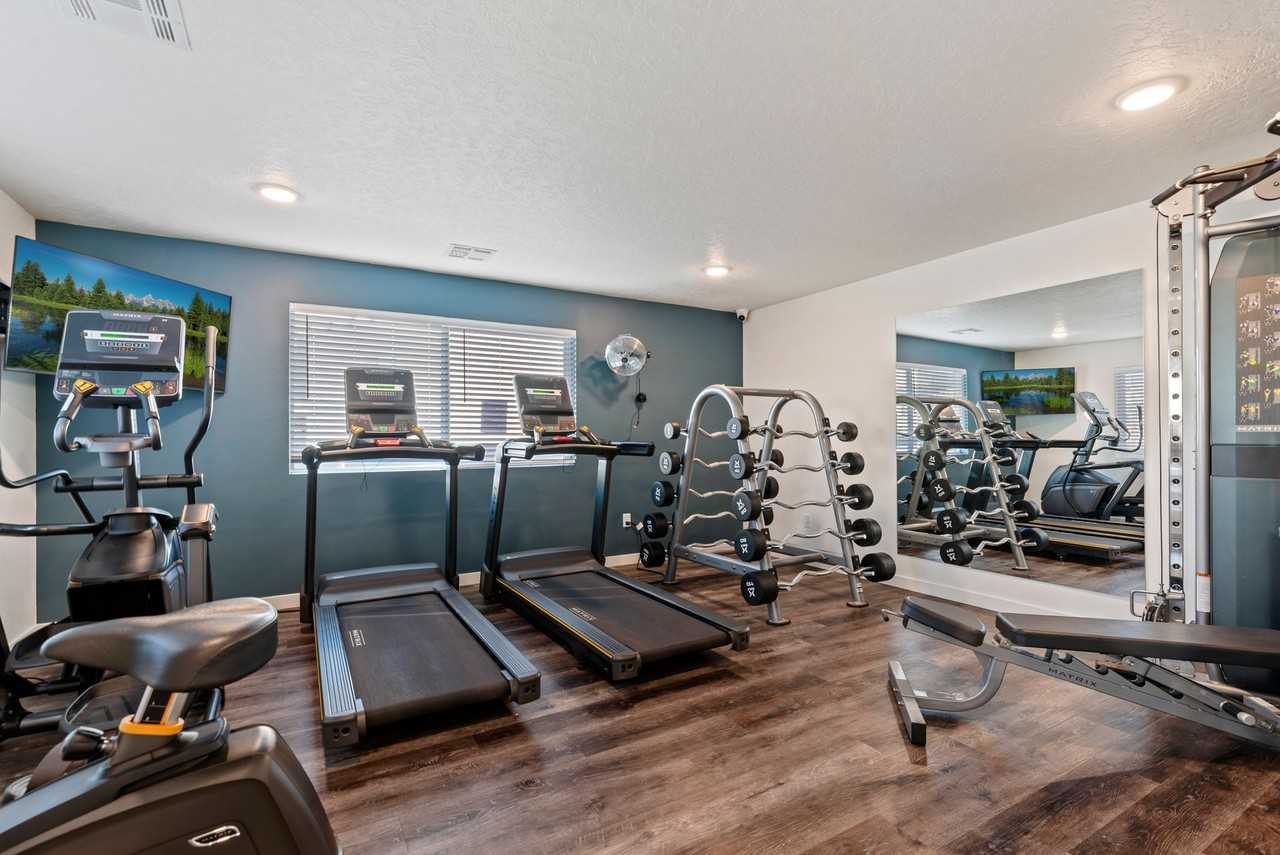 16852 Idaho Center Blvd - Photo 4 of 10