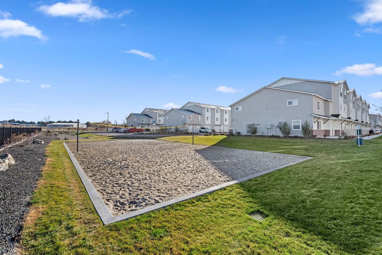 16852 Idaho Center Blvd - Photo 6 of 10