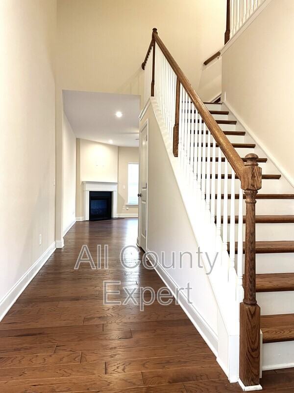 502 Cooper Ln - Photo 3 of 26