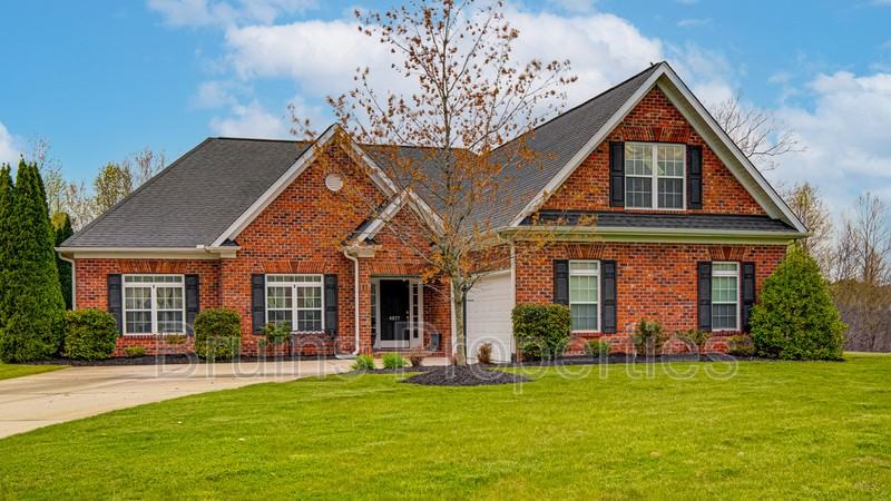 4077 Cosway Ct - Photo 2 of 50