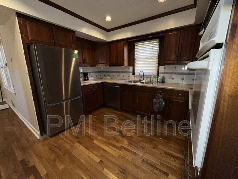 3735 Pittman Rd - Photo 2 of 17