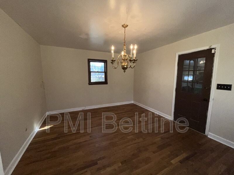 3735 Pittman Rd - Photo 4 of 17