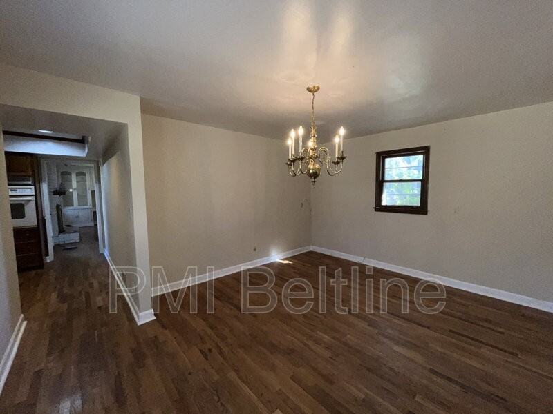 3735 Pittman Rd - Photo 5 of 17