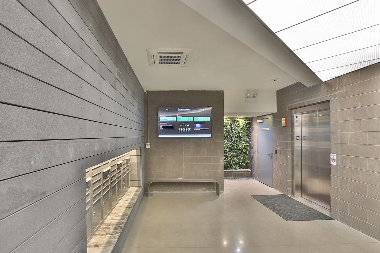 Wicker Park Lofts - Photo 4 of 30