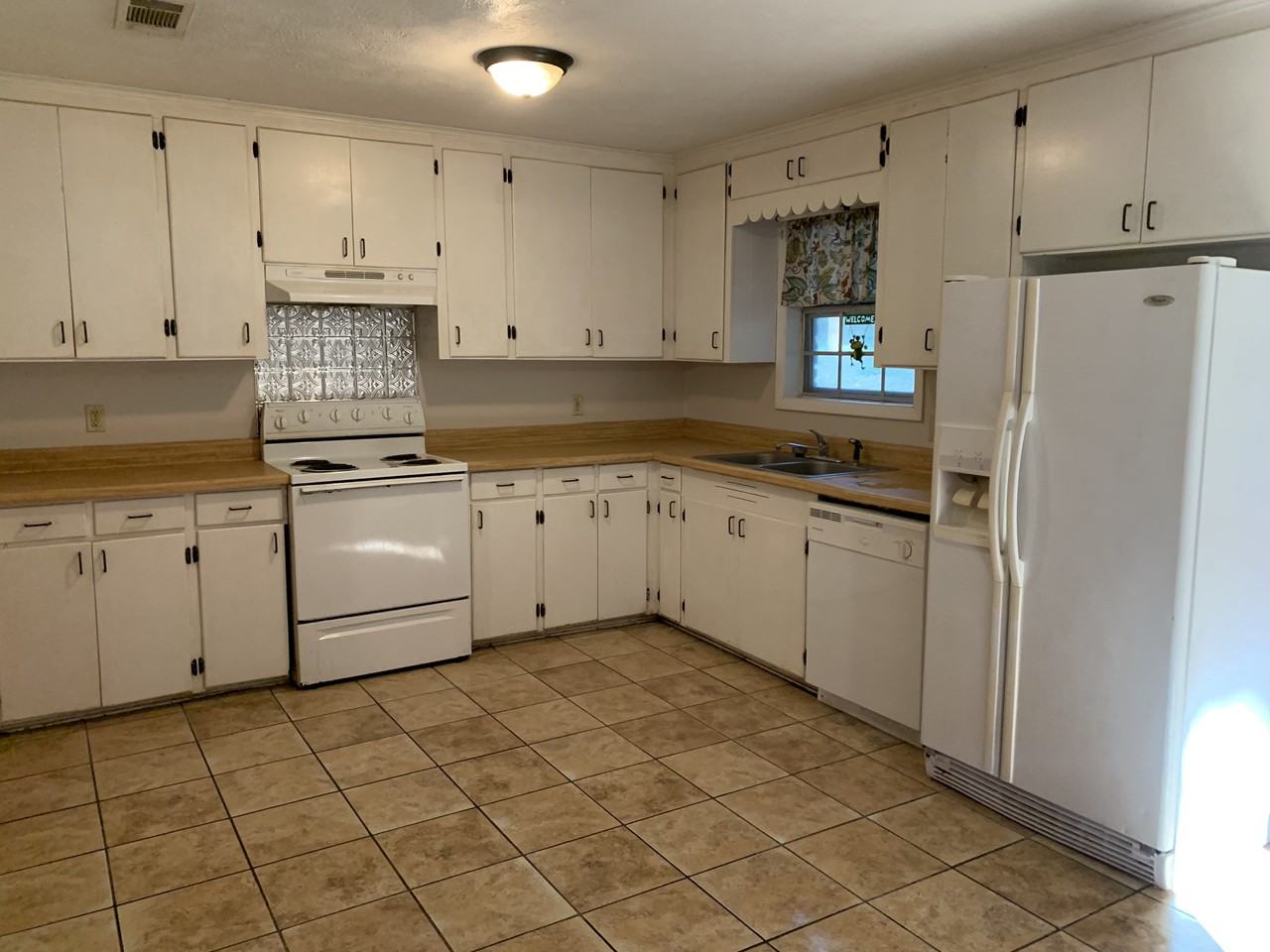 3635 44th St - Photo 4 of 10