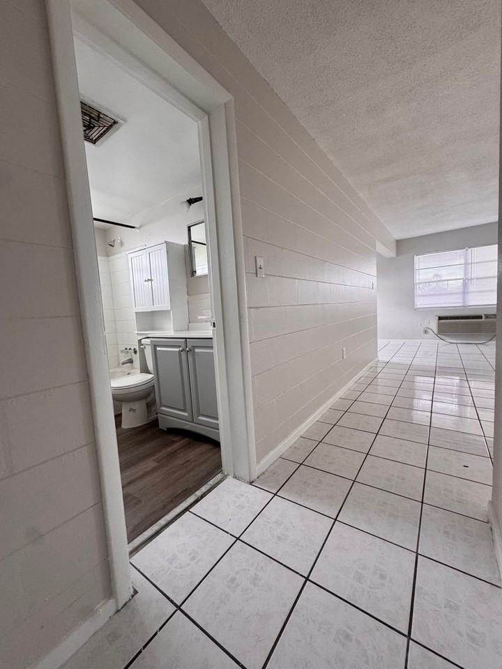 Semoran Terrace Apartments - Photo 3 of 15