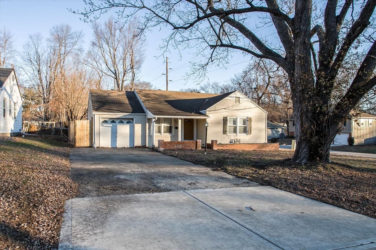 11120 E 57th St - Photo 3 of 24