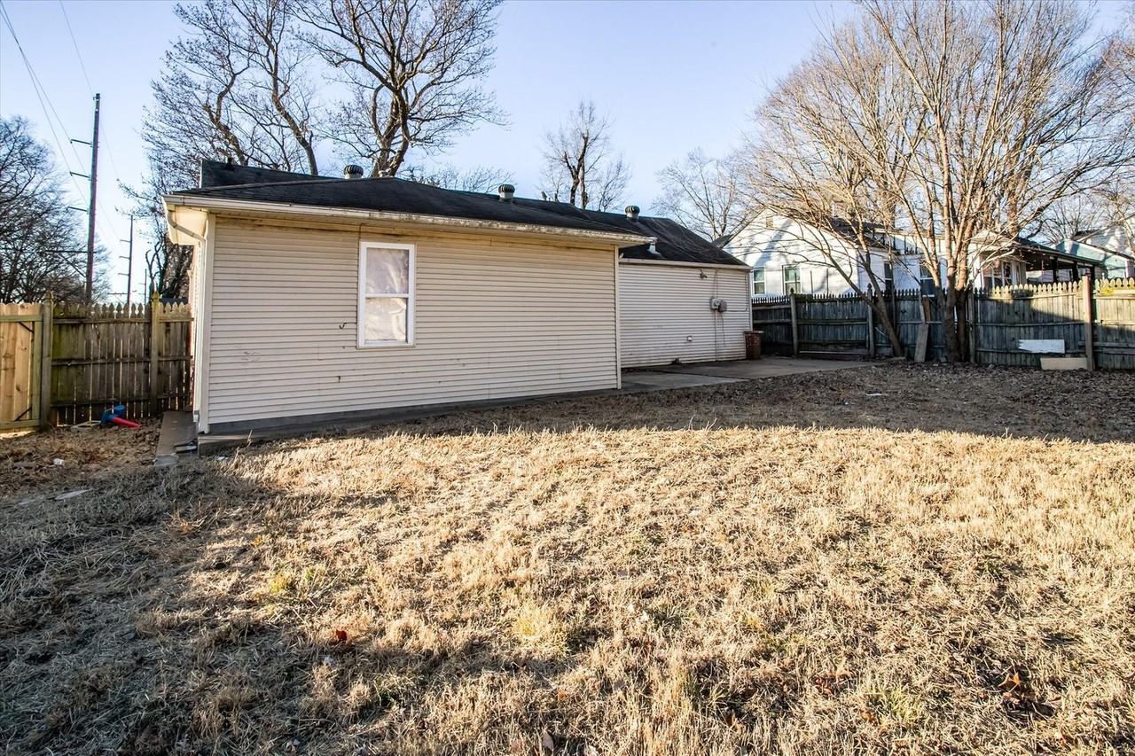 11120 E 57th St - Photo 7 of 24