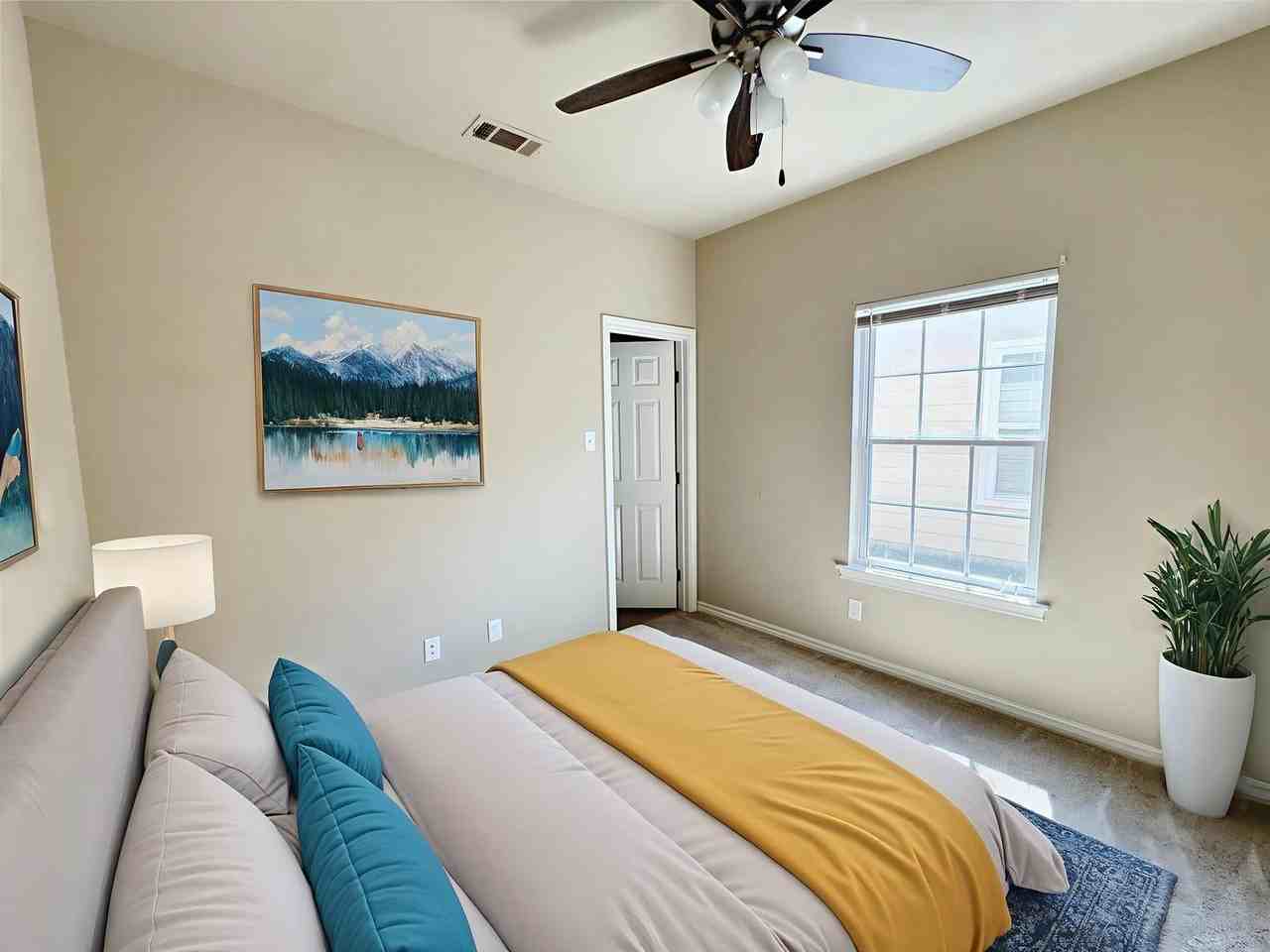 811 S Wilson St - Photo 5 of 22