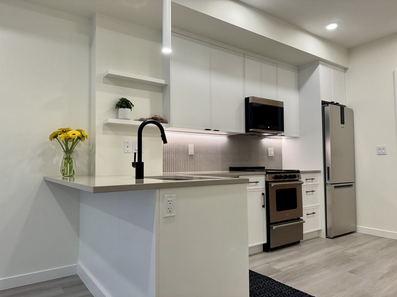 610 Lampson Street #B508 - Photo 4 of 25