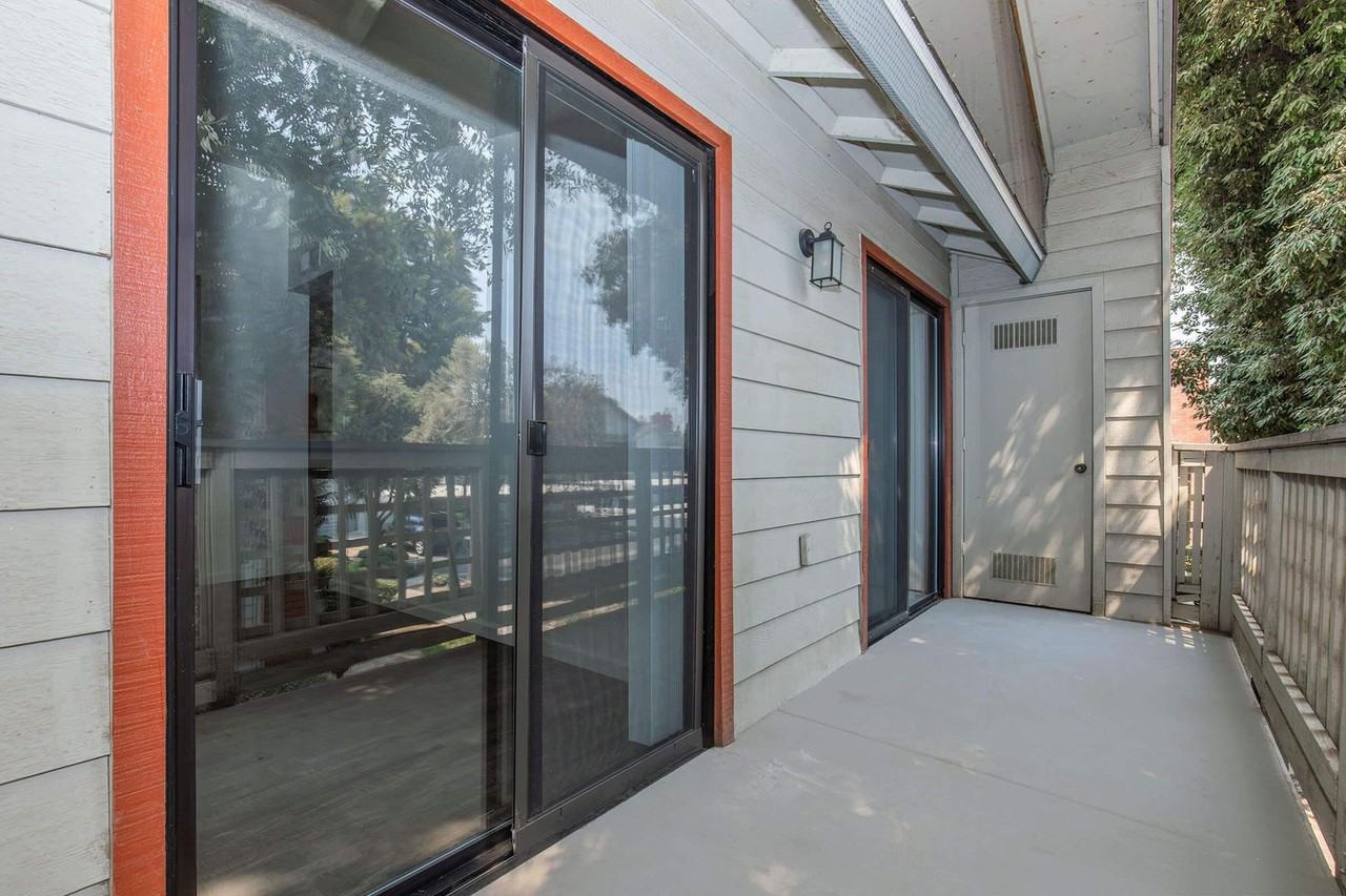 Victoria Square Apartment Homes - Photo 4 of 6