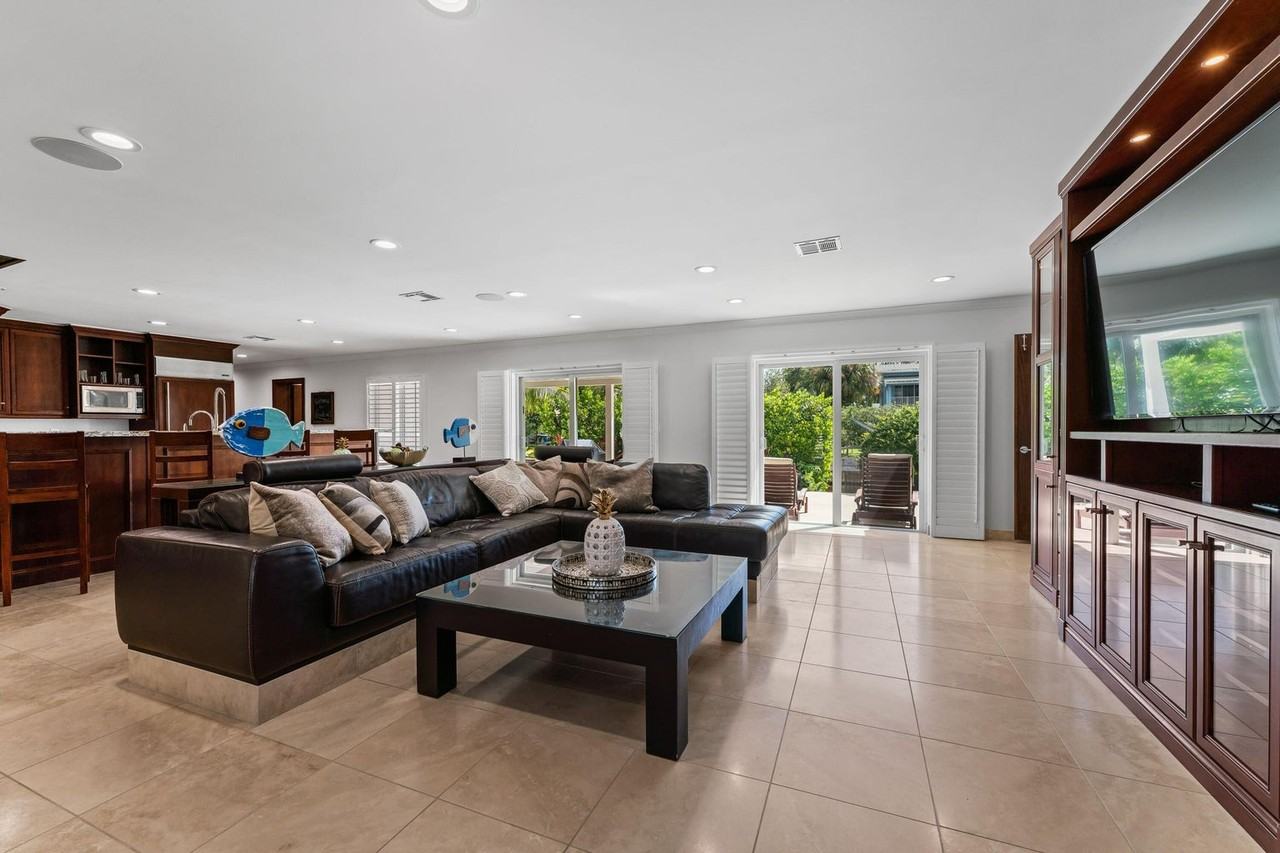 18150 Perigon Way - Photo 5 of 27