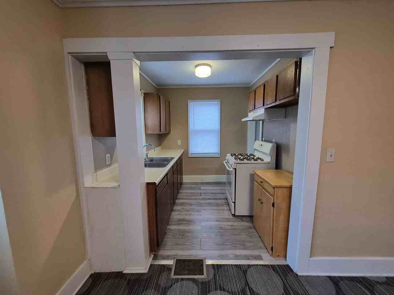 3812 Center St - Photo 4 of 24