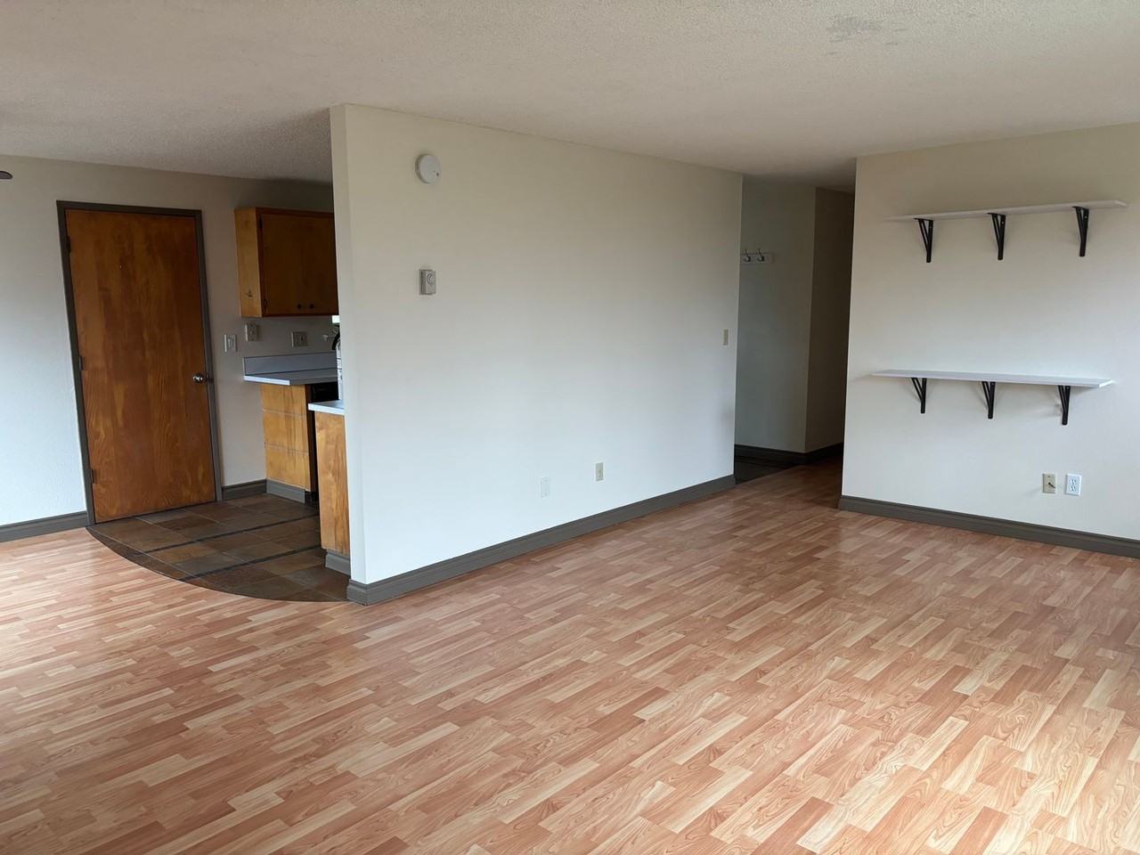 1015 Nw 36th St - Photo 4 of 12