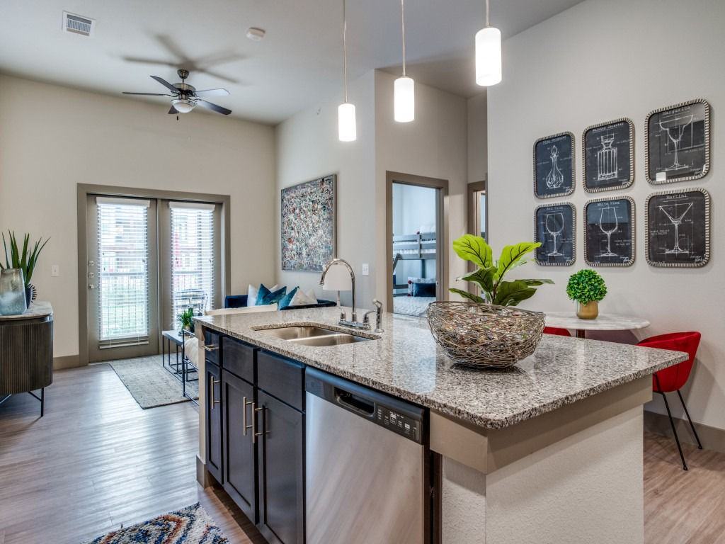 Palladium RedBird - Photo 3 of 44