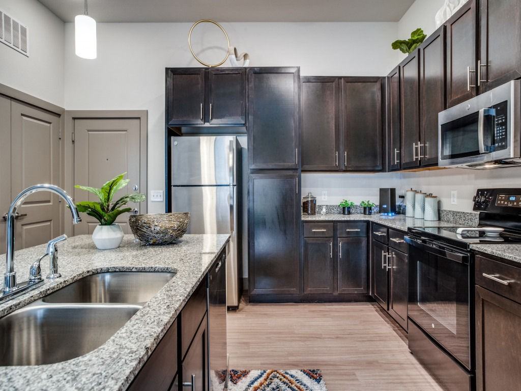 Palladium RedBird - Photo 7 of 44