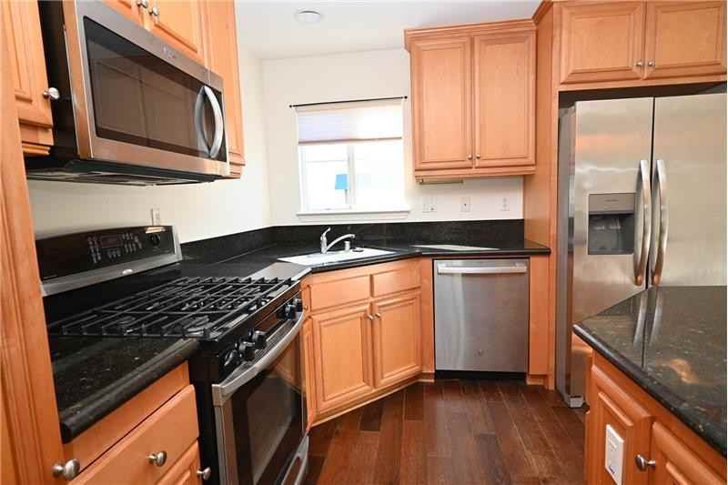 4036 Aidan Cir - Photo 5 of 28