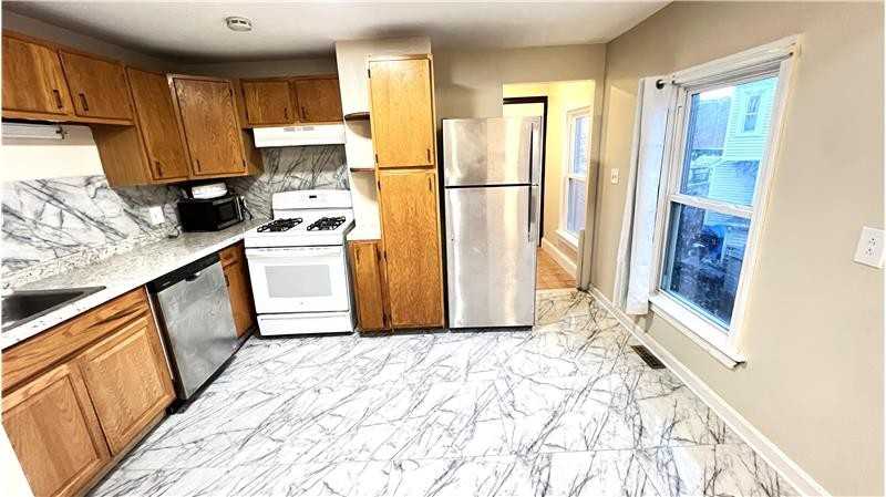 52 Tufts Ave - Photo 2 of 18