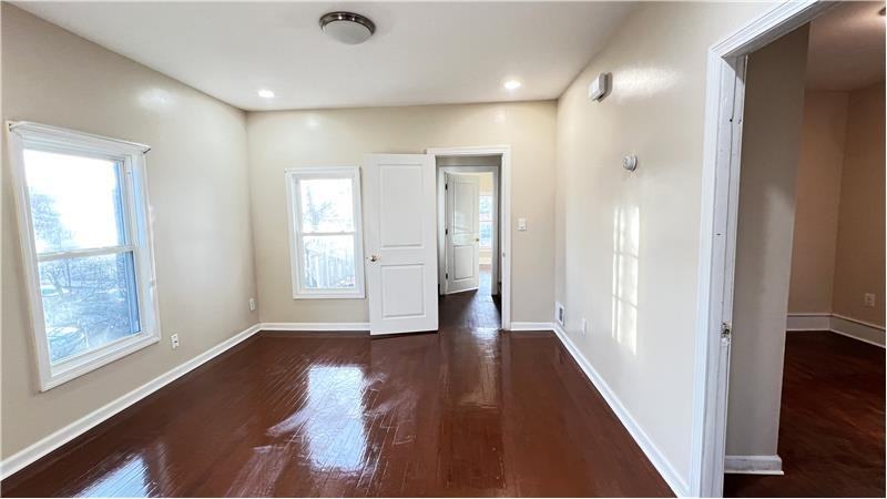 52 Tufts Ave - Photo 4 of 18