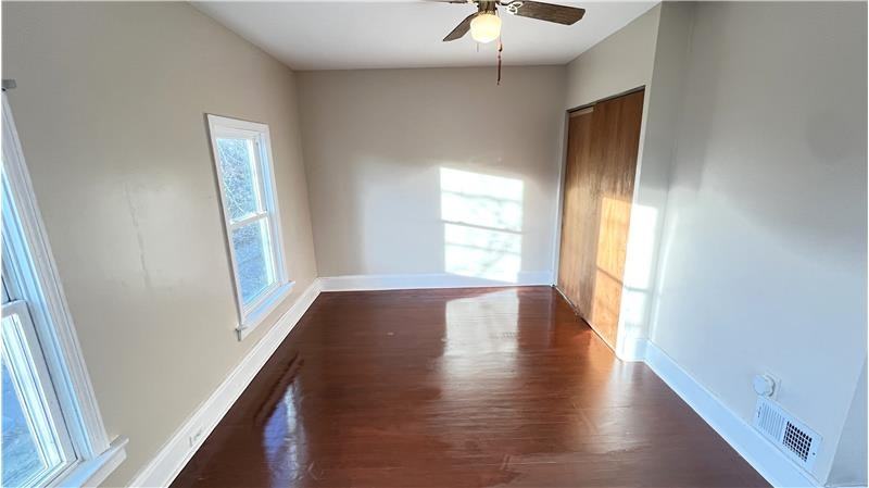 52 Tufts Ave - Photo 7 of 18