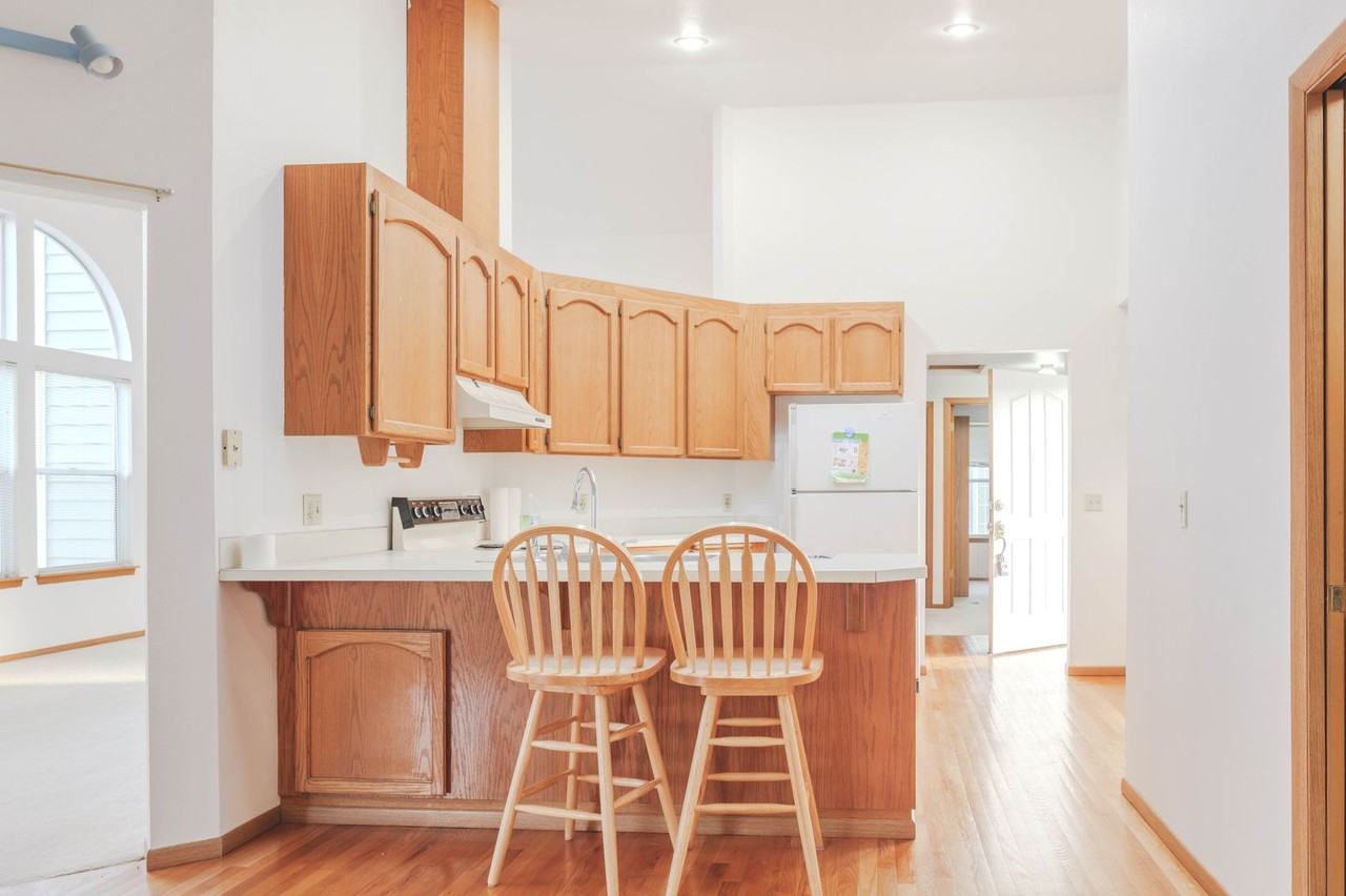 32906 16th Pl Sw - Photo 2 of 11