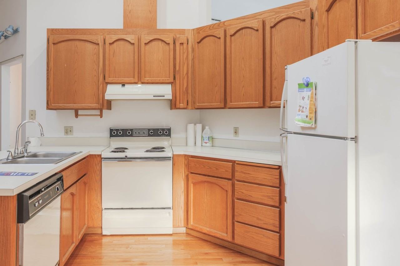 32906 16th Pl Sw - Photo 3 of 11