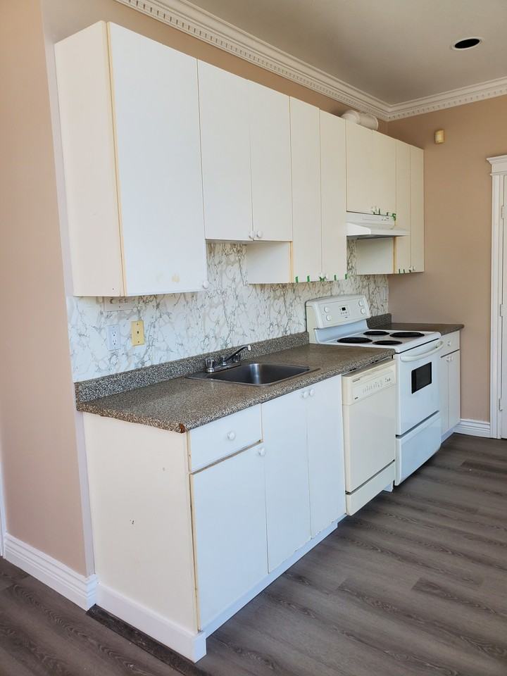 4831 Westminster Highway #Side - Photo 3 of 12