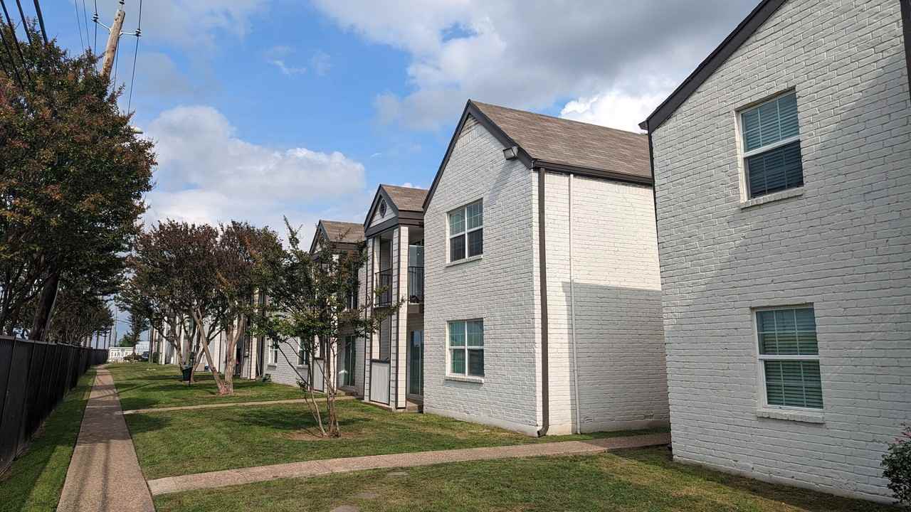 Sangria Park - Photo 2 of 24