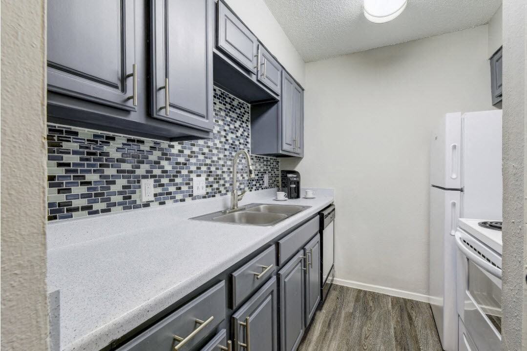 Sangria Park - Photo 3 of 24